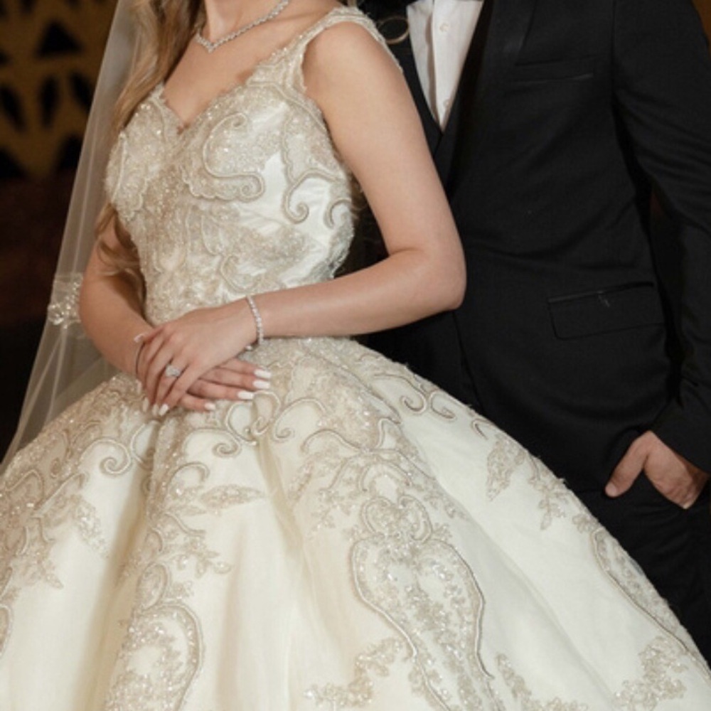 Wedding dress